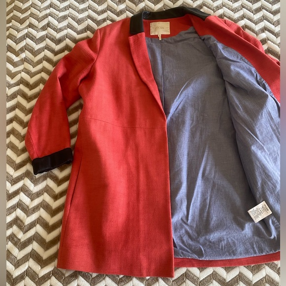 Maje Red Linen with Leather Collar
Blazer 40/L - Picture 3 of 13